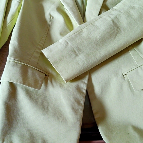 Jones New York Signature Lime Green jacket, size 4 - Picture 3 of 3